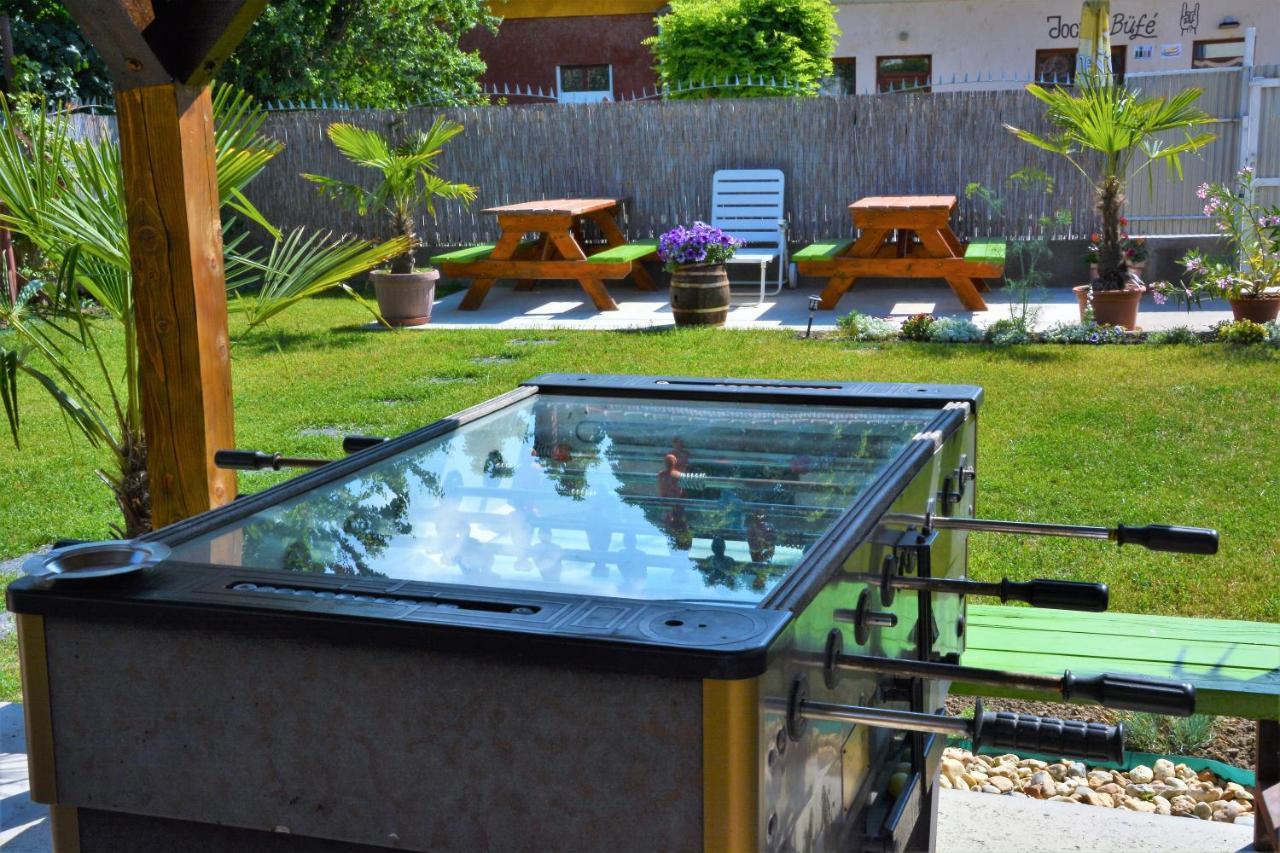 Unicum Vendeghaz Otel Abádszalók Dış mekan fotoğraf