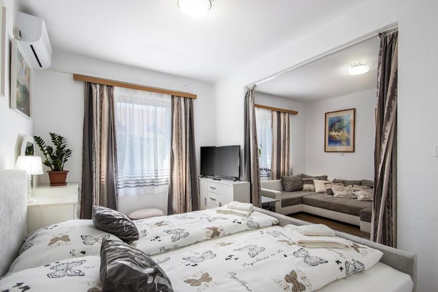 Unicum Vendeghaz Otel Abádszalók Dış mekan fotoğraf