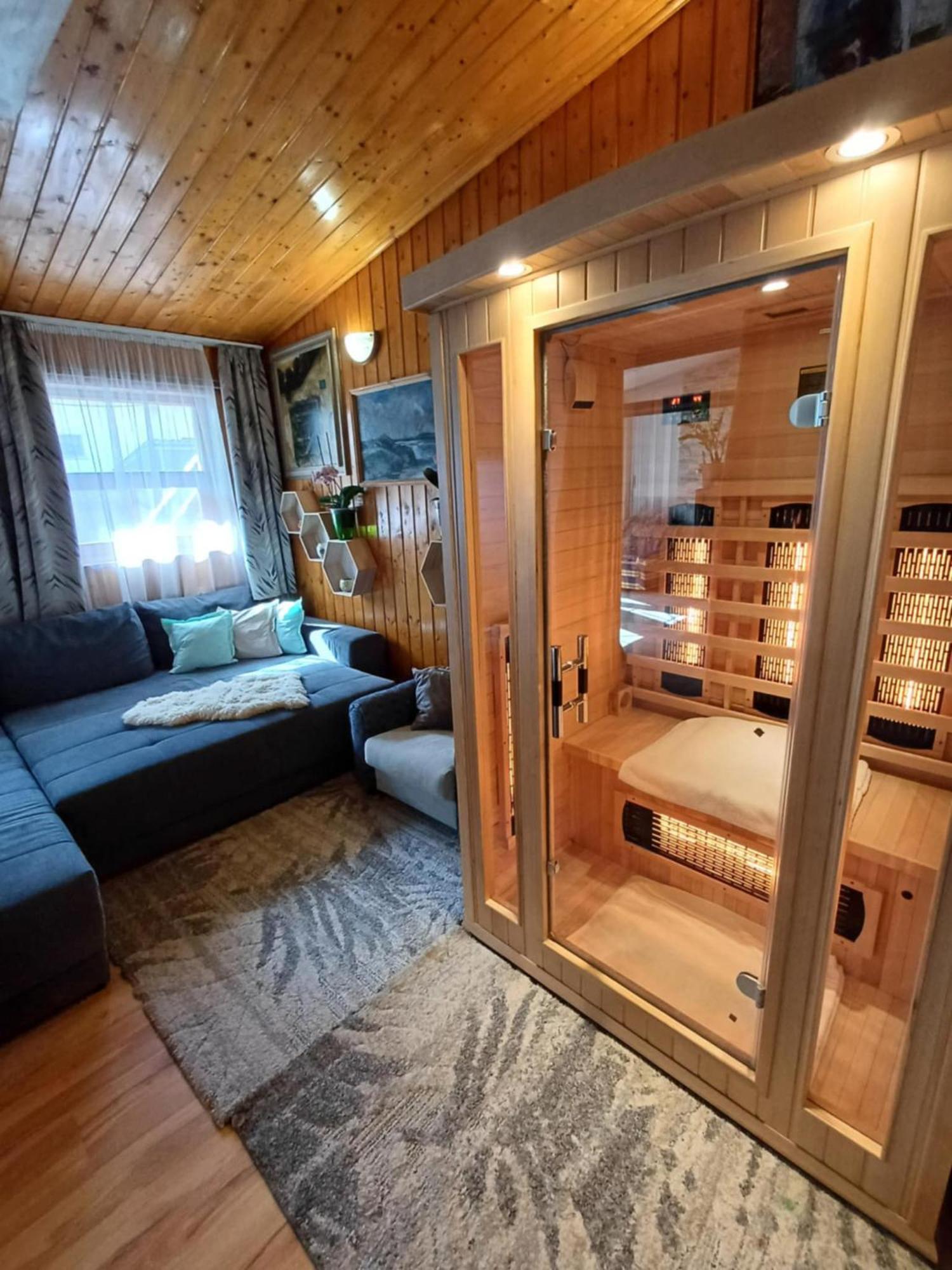 Unicum Vendeghaz Otel Abádszalók Dış mekan fotoğraf